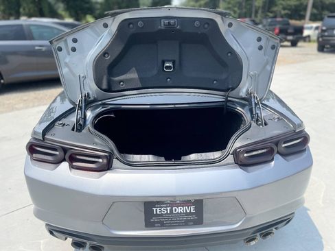 Used 2021 Chevrolet Camaro LT w/ Technology Package RWD image 7