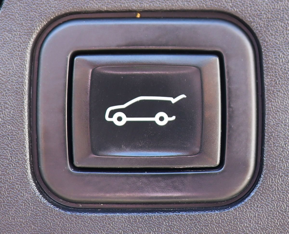 Used 2020 Buick Envision Preferred AWD/4WD image 26