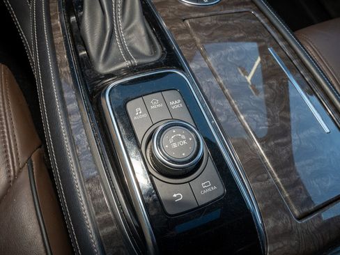 Used 2023 Nissan Armada Platinum w/ Captain's Chairs Package image 10