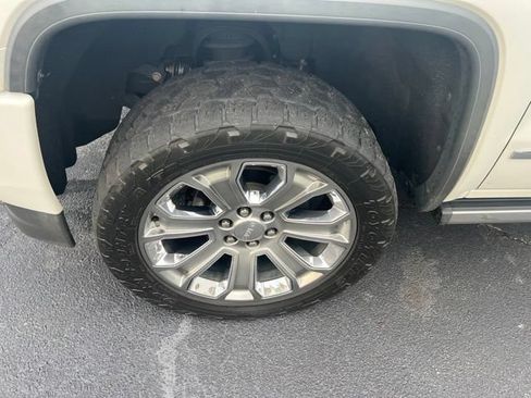 Used 2018 GMC Sierra 1500 Denali w/ Denali Ultimate Package AWD/4WD image 17