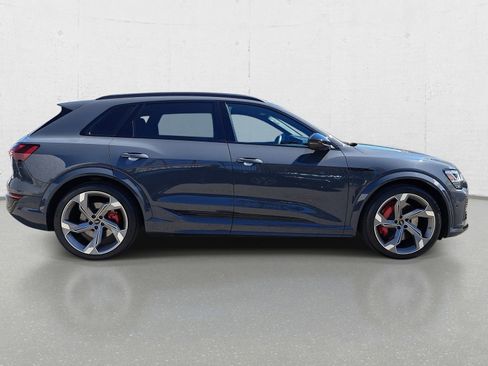 Used 2024 Audi SQ8 e-tron Premium Plus w/ Black Optic Package image 4