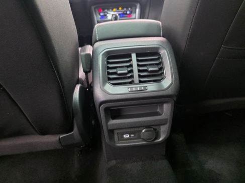 Certified 2023 Volkswagen Tiguan SE w/ Panoramic Sunroof Package image 29