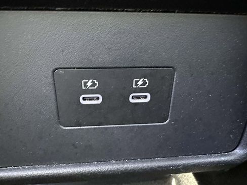 Used 2024 Nissan Rogue SV image 16