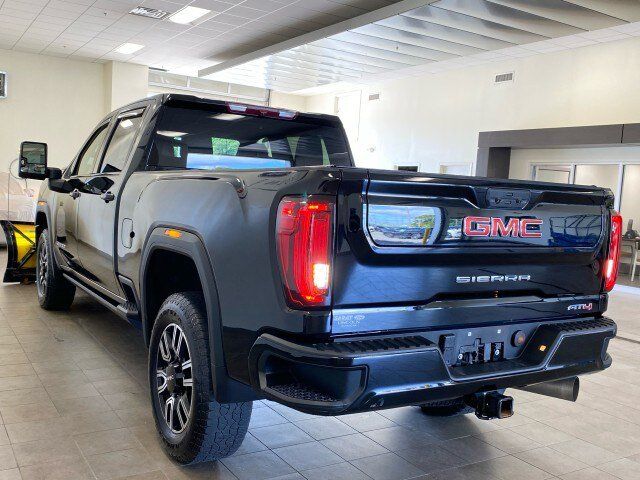 Used 2022 GMC Sierra 2500 AT4 w/ Gooseneck/5TH Wheel Package AWD/4WD image 5
