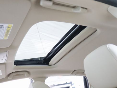 Used 2025 Acura TLX w/ Technology Package image 25