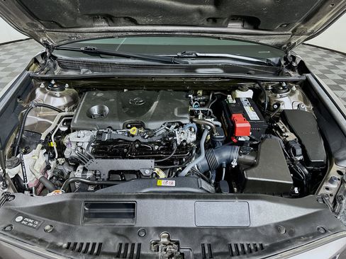 Used 2022 Toyota Camry SE FWD image 31