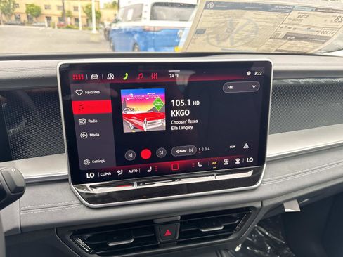 New 2026 Volkswagen Tiguan SE image 22