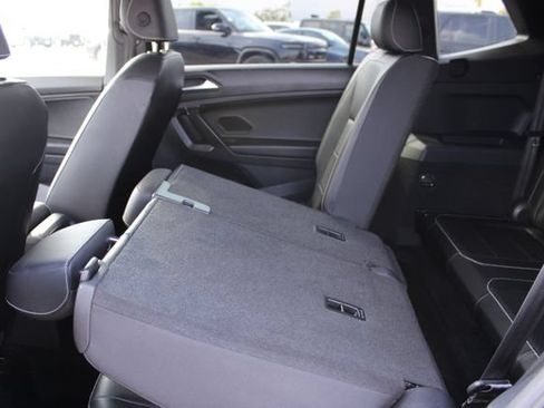 Used 2021 Volkswagen Tiguan SE R-Line FWD image 43