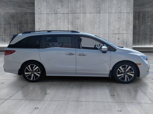 Used 2023 Honda Odyssey Touring image 5