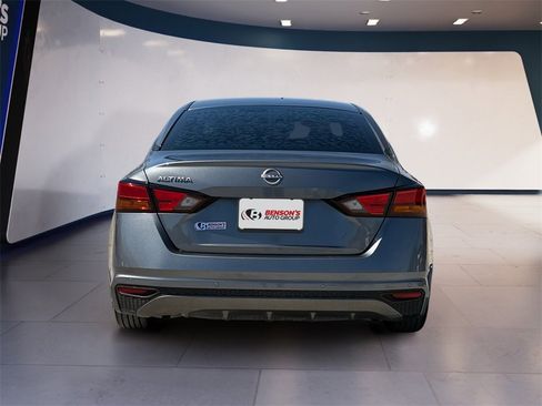 Used 2023 Nissan Altima 2.5 S image 4