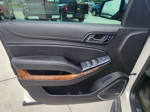 Used 2015 Chevrolet Tahoe LTZ AWD/4WD image 11