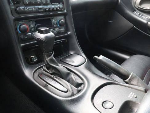 Used 2002 Chevrolet Corvette Coupe w/ Preferred Equipment Group2 image 26