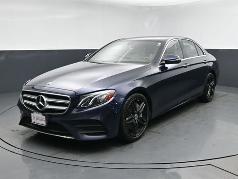 Used 2017 Mercedes-Benz E 300 4MATIC image 1