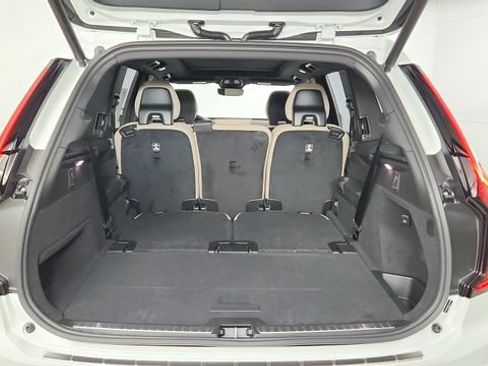 Certified 2026 Volvo XC90 B6 Plus w/ Protection Package Premier AWD/4WD image 43