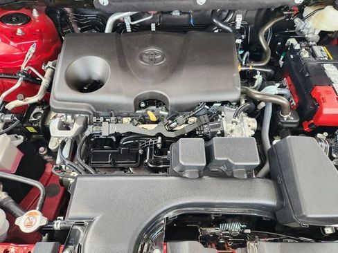 Used 2025 Toyota RAV4 LE FWD image 31