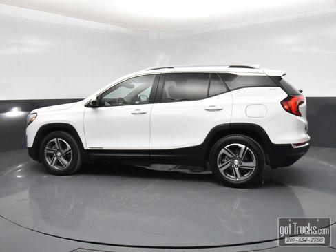 Used 2020 GMC Terrain SLT image 3