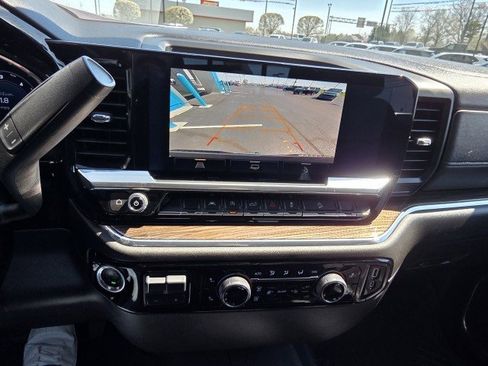 Used 2023 Chevrolet Silverado 1500 LT image 44