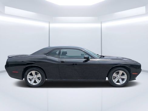 Used 2023 Dodge Challenger SXT RWD image 2
