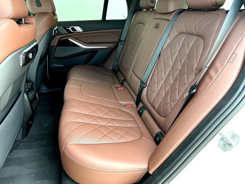 New 2026 BMW X5 xDrive40i w/ Premium Package AWD/4WD image 18