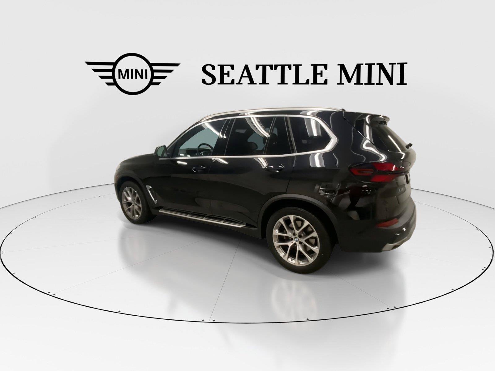 Used 2025 BMW X5 xDrive40i w/ Climate Comfort Package AWD/4WD image 8