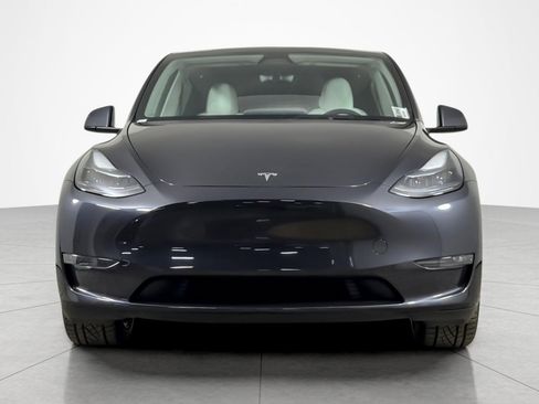 Used 2025 Tesla Model Y Long Range image 8