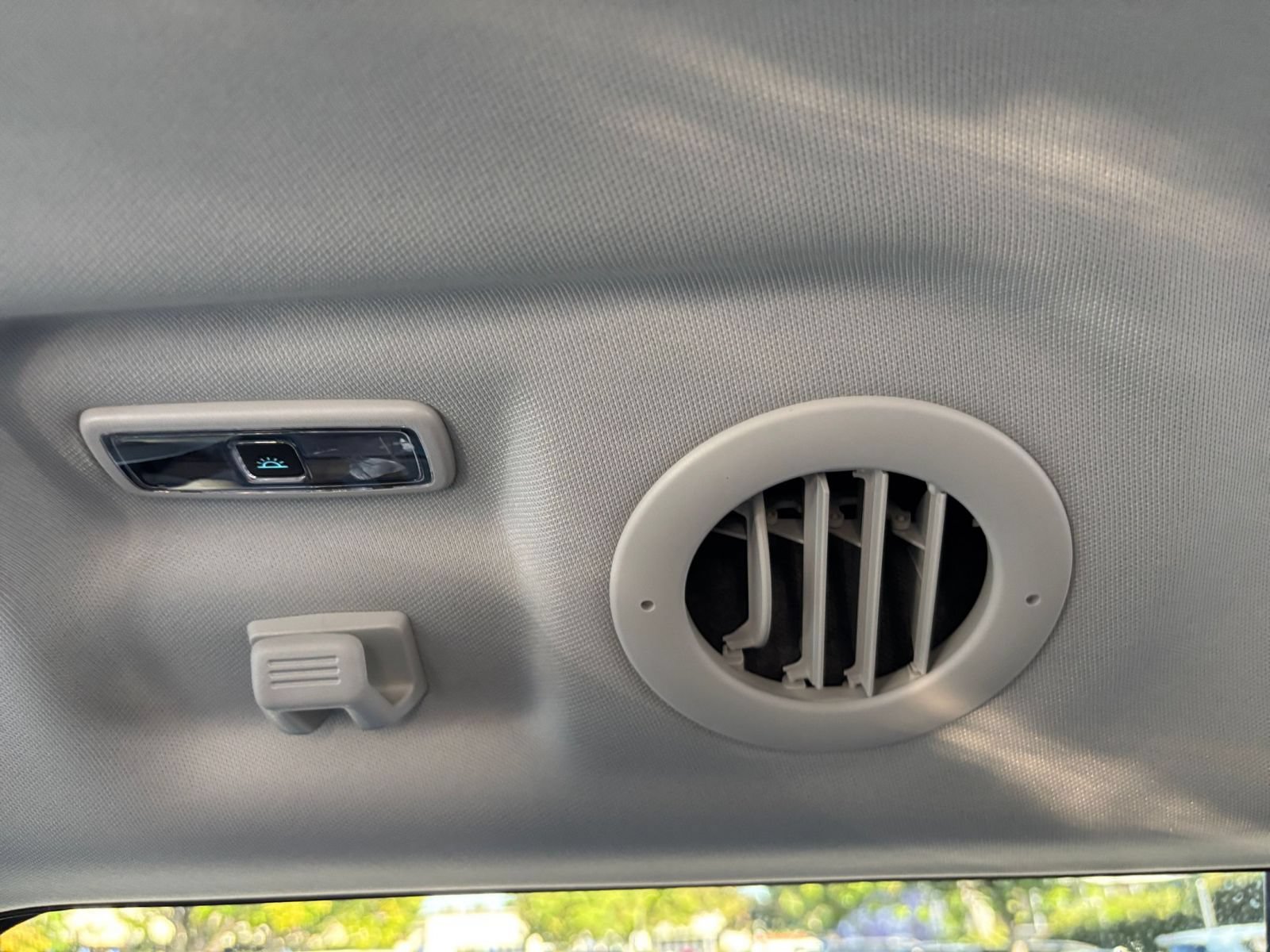 Used 2026 Ford Explorer Active RWD image 24