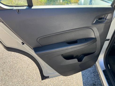 Used 2013 Chevrolet Equinox LS image 40