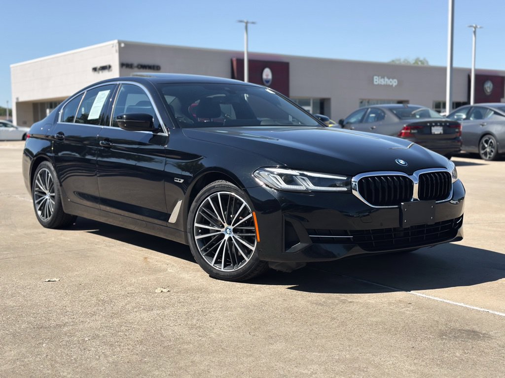 Used 2023 BMW 530e xDrive AWD/4WD image 1