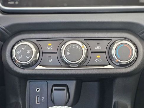 New 2025 Nissan Versa S w/ S Plus Package FWD image 19