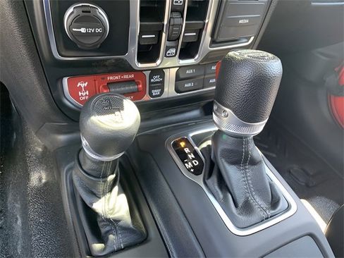 New 2024 Jeep Gladiator Rubicon w/ Technology Group image 58