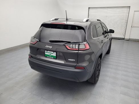 Used 2019 Jeep Cherokee Latitude Plus w/ Comfort/Convenience Group image 7