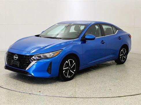 Used 2024 Nissan Sentra SV FWD image 3