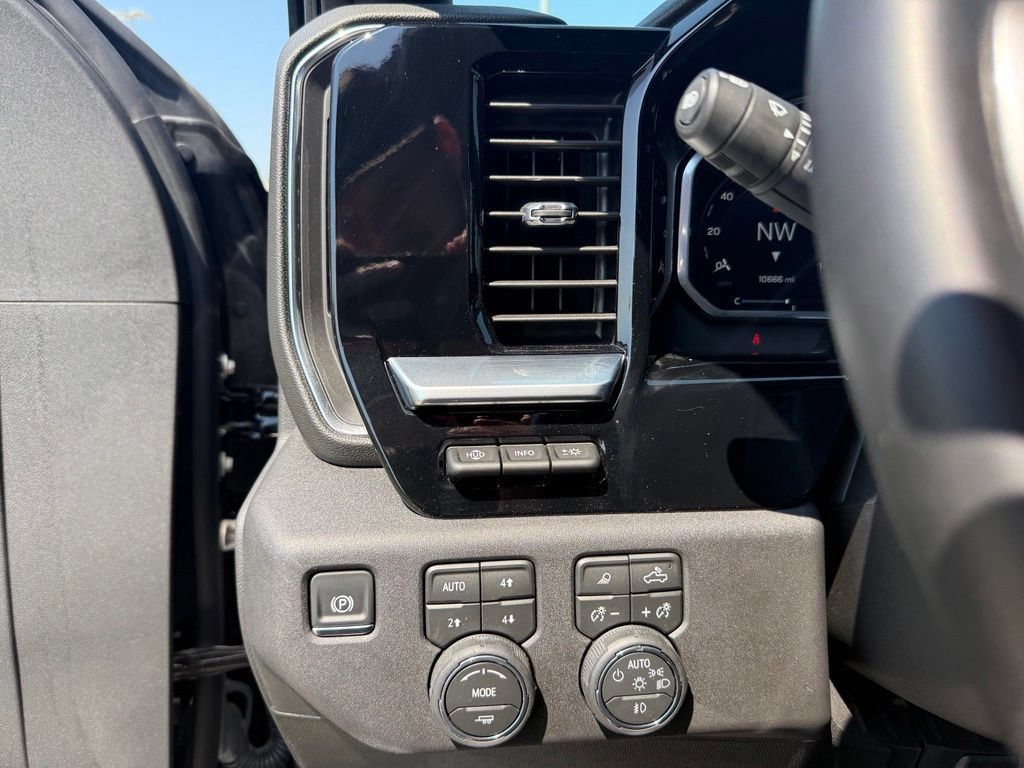 Used 2026 Chevrolet Silverado 2500 High Country w/ Midnight Edition AWD/4WD image 19