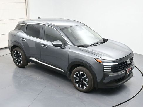 Certified 2025 Nissan Kicks SV AWD/4WD image 32