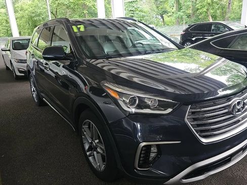 Used 2017 Hyundai Santa Fe Limited AWD/4WD image 2
