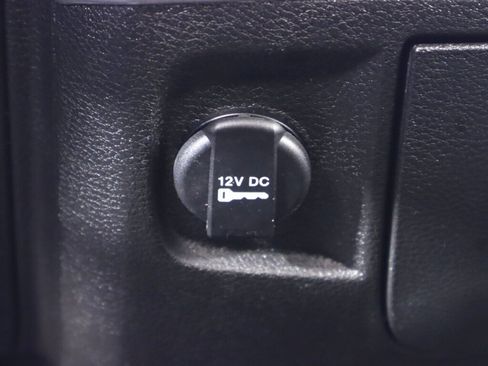 Used 2024 RAM 1500 Classic SLT AWD/4WD image 28
