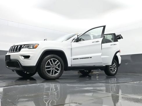 Used 2022 Jeep Grand Cherokee Limited image 35