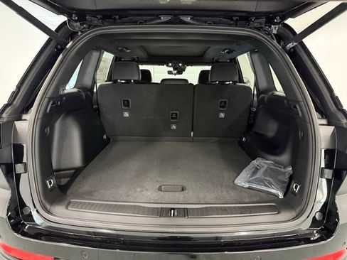 New 2025 Jeep Grand Cherokee Limited image 8