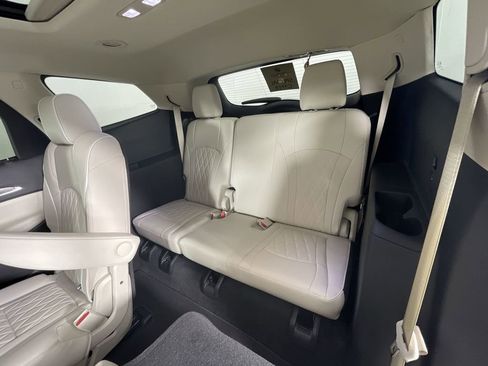Used 2023 Buick Enclave Avenir w/ Trailering Package, 5000 lbs. FWD image 40