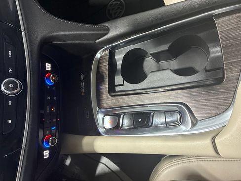 Used 2023 Buick Enclave Avenir w/ Avenir Technology Package FWD image 25