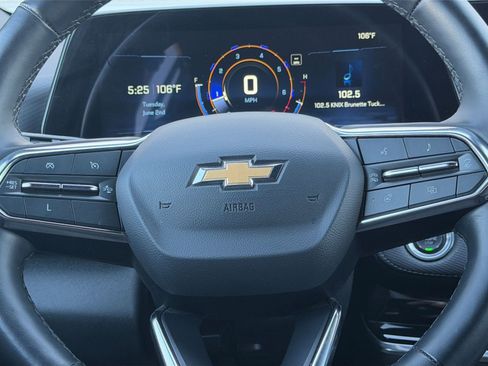 Used 2025 Chevrolet Equinox LT FWD image 28
