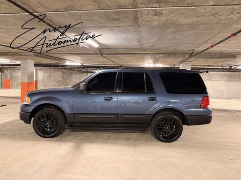 Used 2003 Ford Expedition XLT RWD image 2
