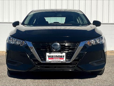 Used 2023 Nissan Sentra SV FWD image 3