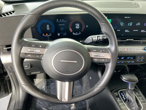 Used 2024 Hyundai Kona SEL image 11