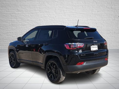 New 2026 Jeep Compass Latitude image 3