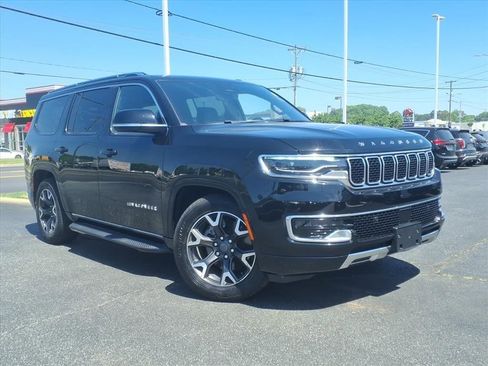 Used 2024 Jeep Wagoneer Series III image 1