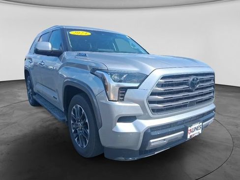 Used 2024 Toyota Sequoia Limited w/ Tow Technology Package AWD/4WD image 2