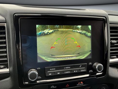 Used 2024 Nissan Frontier SL w/ Technology Package image 14