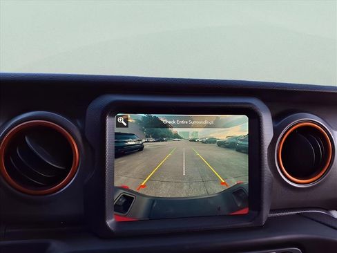 Used 2022 Jeep Gladiator Mojave w/ Trailer Tow Package image 11