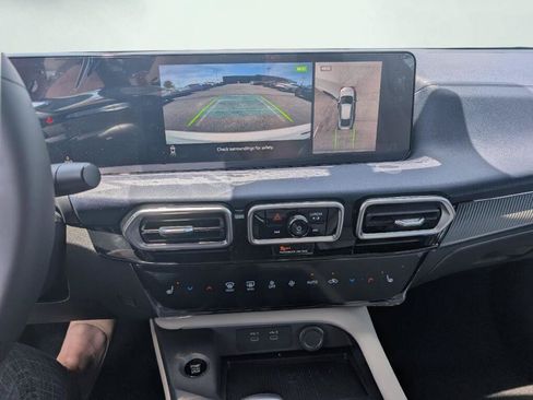 New 2026 Nissan Sentra SL w/ Floor Mat Package FWD image 10